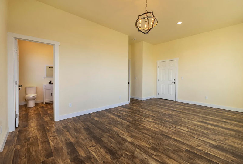 Livermore Beach House - Master Bed 2
